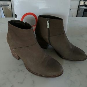 Blondo waterproof booties